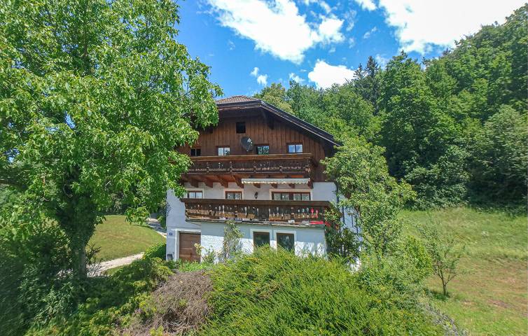 Gemütliche Ferienwohnung mit Terrasse, WLAN und Parkplatz in der Nähe von Puch bei Hallein in Puch bei Hallein, Tennengau