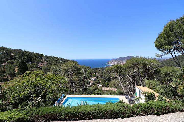 Villa pour 6 personnes, avec jardin à Carqueiranne