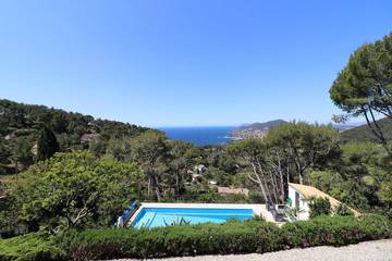 Villa pour 6 personnes, avec jardin à Carqueiranne