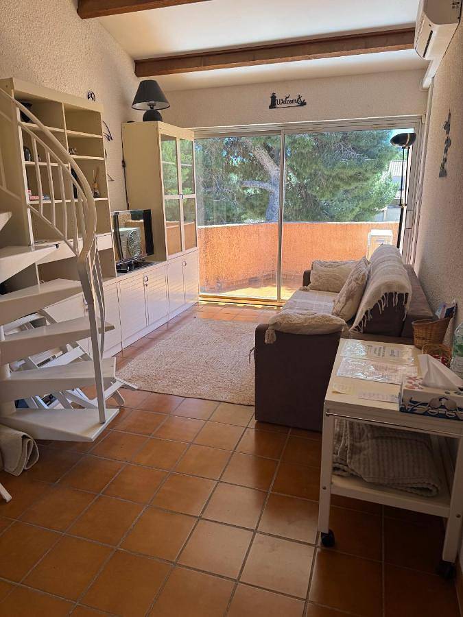 Gîte pour 4 personnes, avec terrasse dans Couronne Vieille