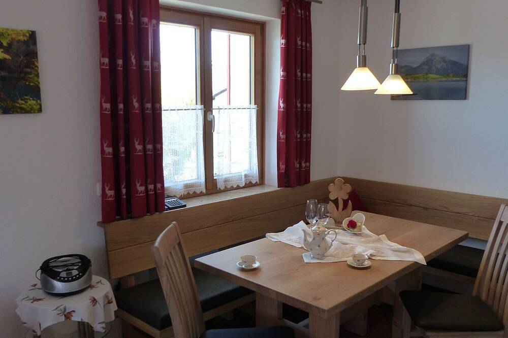 Geheel appartement, Ruime, uitnodigende appartement in de buurt van Füssen in de Allgäu, in de buurt van Schloss Neuschwanstein, Dsl (Wlan) incl. in Hopferau, Zwaben (Bayern)