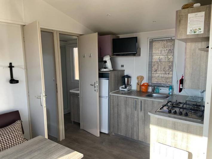 Location de vacances pour 4 personnes, avec Terrasse ainsi que Jardin et Vue à Salles-sous-Bois