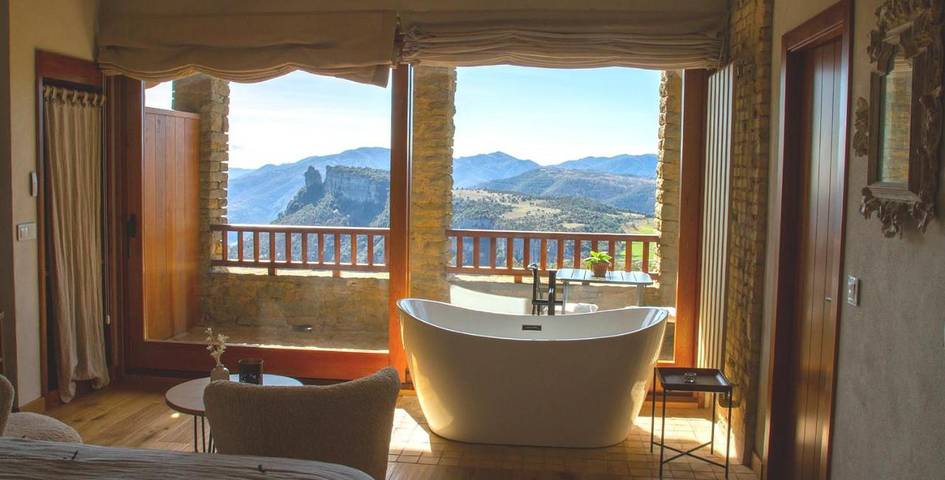 Hotel para 2 personas, con piscina además de vistas y jardín - 1