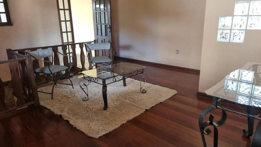 Casas e apartamentos de temporada para 9 pessoas, com jardim e jacuzzi e ainda piscina em São João del-Rei