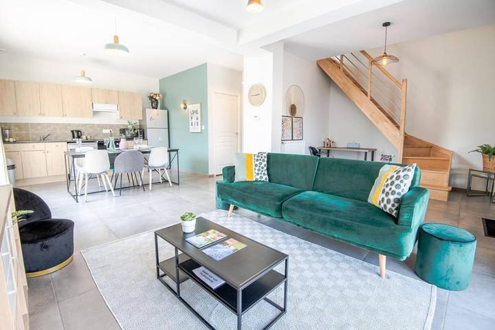 Maison de vacances pour 6 personnes, avec jardin ainsi que vue et piscine