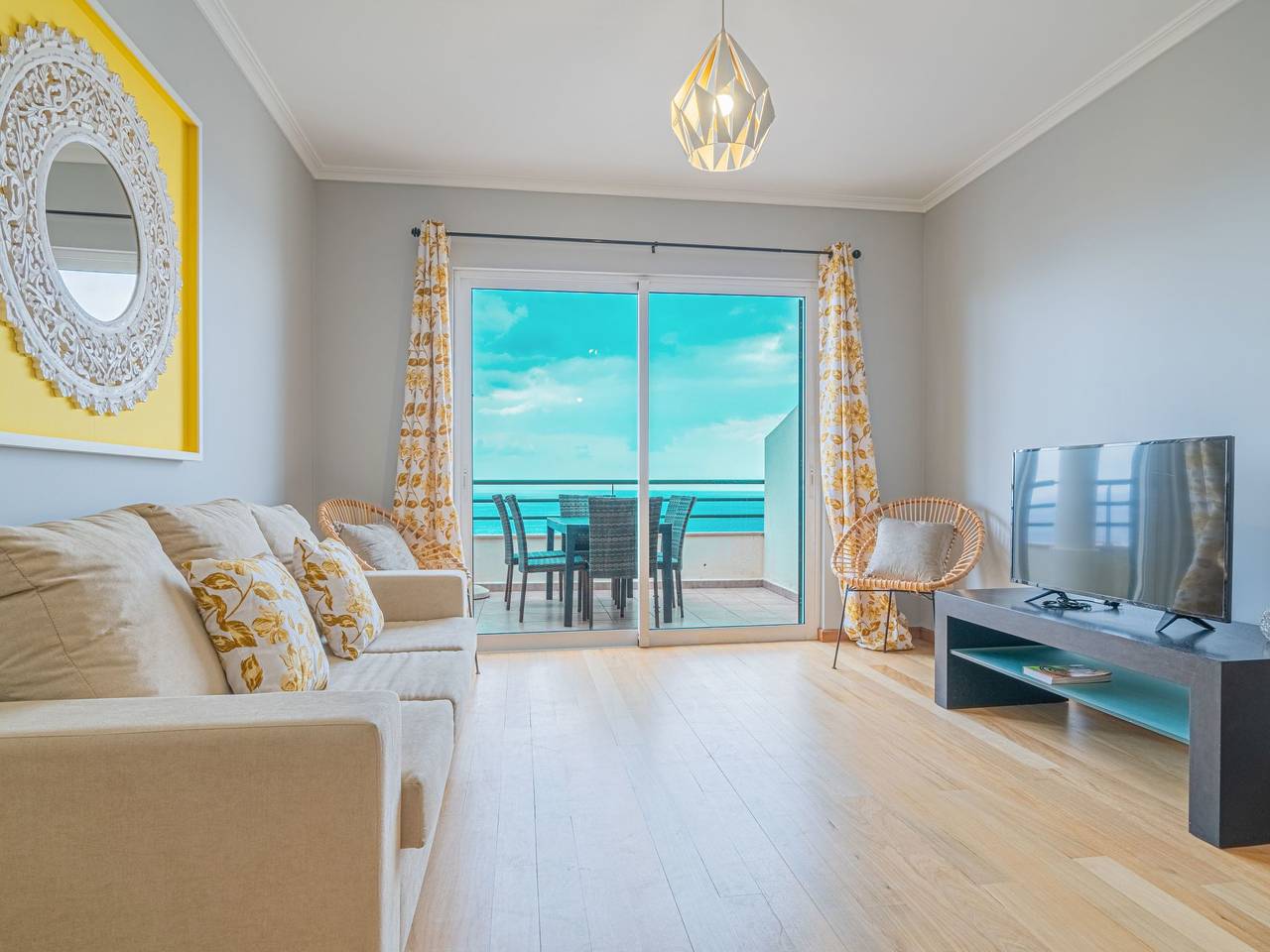 Ganze Wohnung, Appartement mit Meerblick in Reis Magos, Caniço