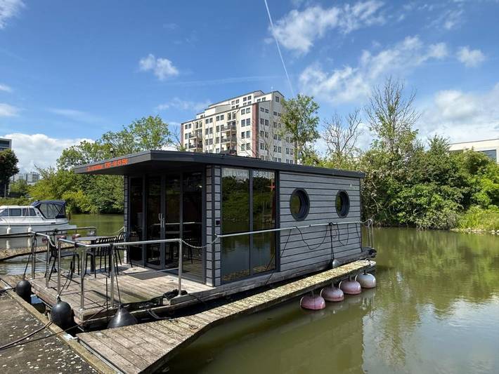 Boot für 4 Personen, mit Terrasse und Ausblick in Sachsen-Anhalt - 2