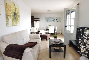 Gîte pour 3 personnes, avec vue et balcon à La Santa