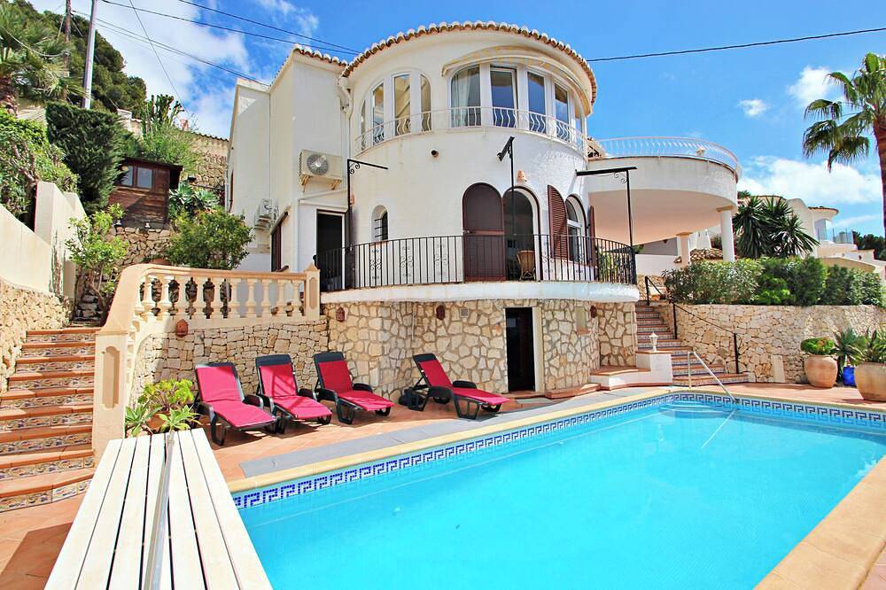 Emi - villa con piscina privada y vistas al mar en Benissa in Benisa, Costa Blanca