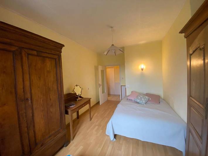 Gîte pour 4 personnes, avec Terrasse ainsi que Jardin et Vue à Junhac - 4
