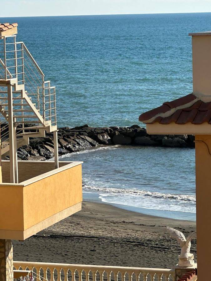 Apartament wakacyjny dla 4 osób, z balkon i widok w Ladispoli