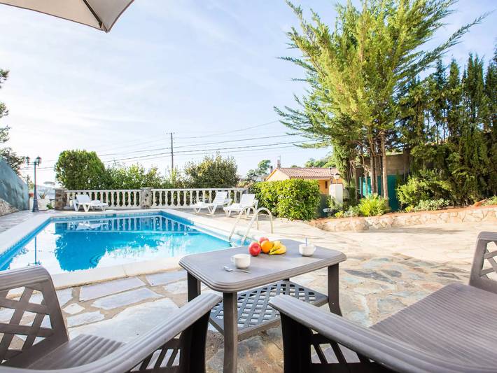 Cheap villa for 7 people, with Terrace and Garden in Lloret de Mar