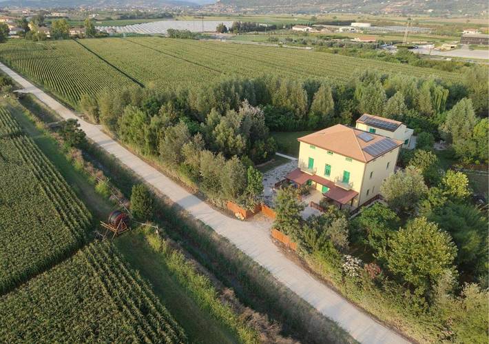 Agriturismo per 2 persone, con Balcone e Idromassaggio nonché Giardino e Panorama a Paestum