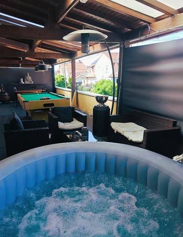 Gîte pour 2 personnes, avec terrasse et jacuzzi dans Boulay-Moselle