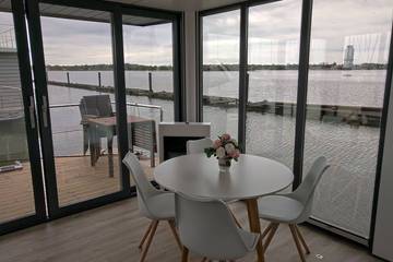 Hausboot für 4 Personen, mit Balkon, mit Haustier in Schleswig