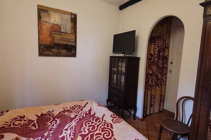 Location de vacances pour 6 personnes, avec terrasse et jardin, animaux acceptés à Ollioules - 4