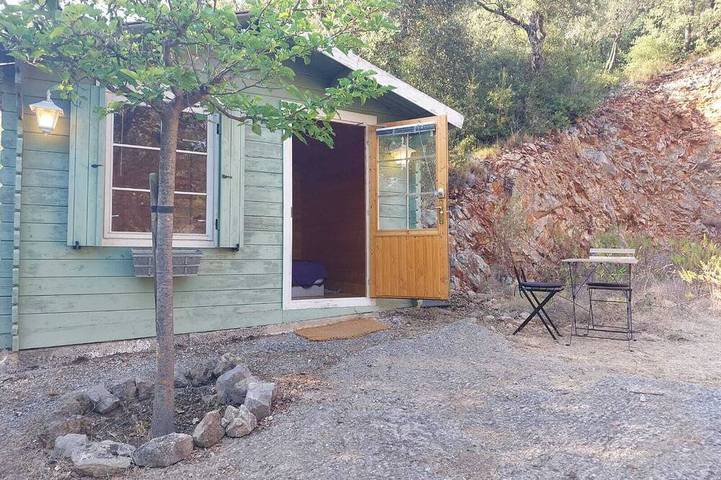 Cabaña de madera para 2 personas, con jardín - 1