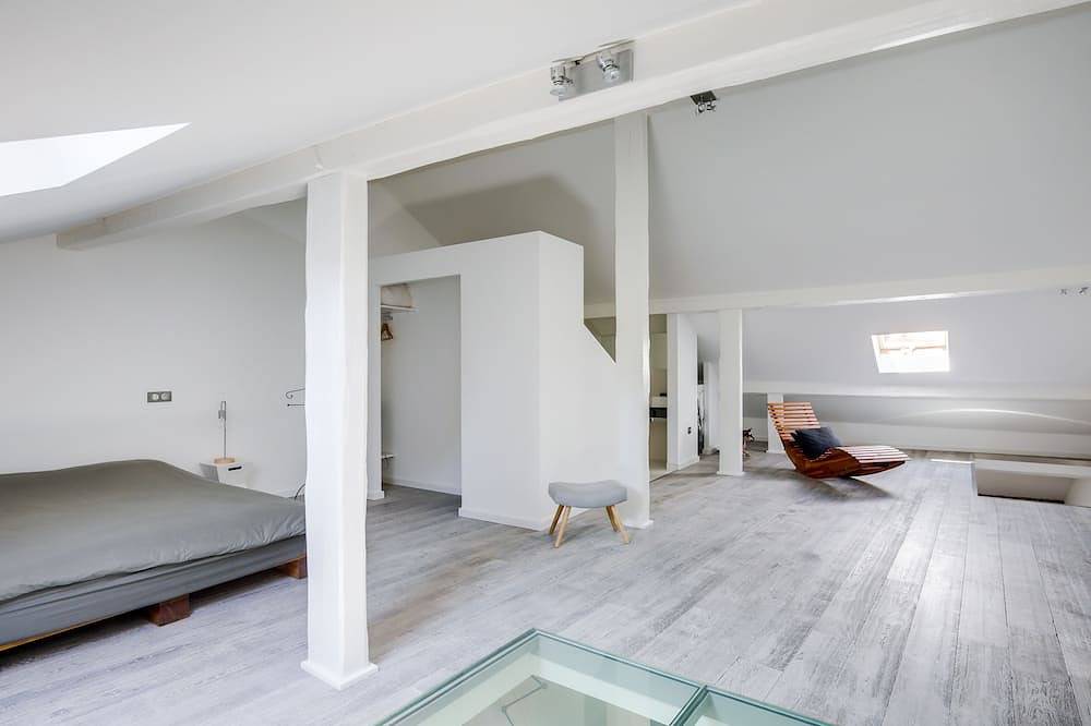 Entire apartment, Le Loft de Rovorée - Exceptional in Yvoire, Thonon-les-Bains region