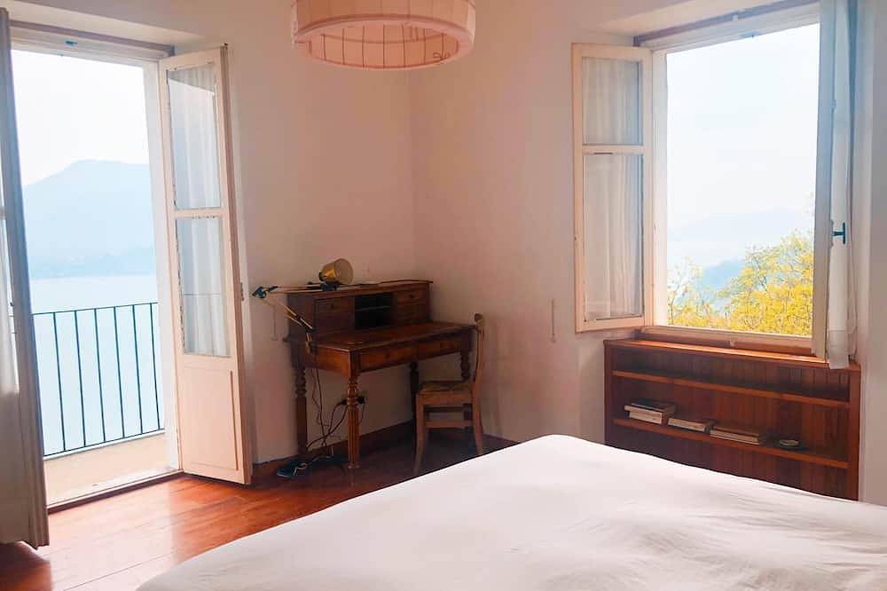 Casa Del Personaggio Lago Maggiore in Comune di Oggebbio, Lago Maggiore (Piemonte)