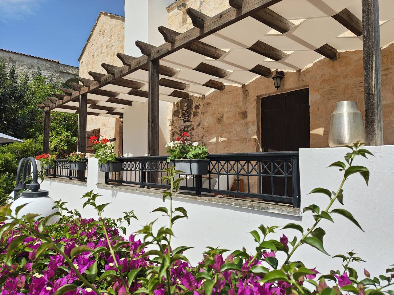 Villa 'Penelope – Luxus mit Seele' mit Gemeinschaftspool, Wlan und Klimaanlage in Douliana, Vamos