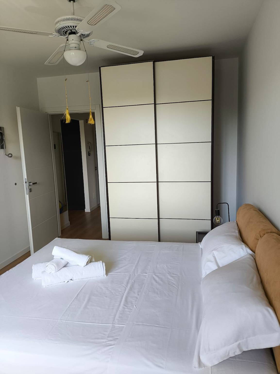 Ganze Wohnung, Apartment 'Fior Di Loto am Pool' mit Gemeinschaftspool, Wlan und Klimaanlage in Rivoltella del Garda, Desenzano del Garda