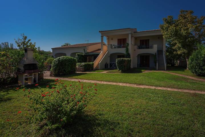 Resort per 6 persone, con Balcone/Terrazza e Giardino in Sardegna