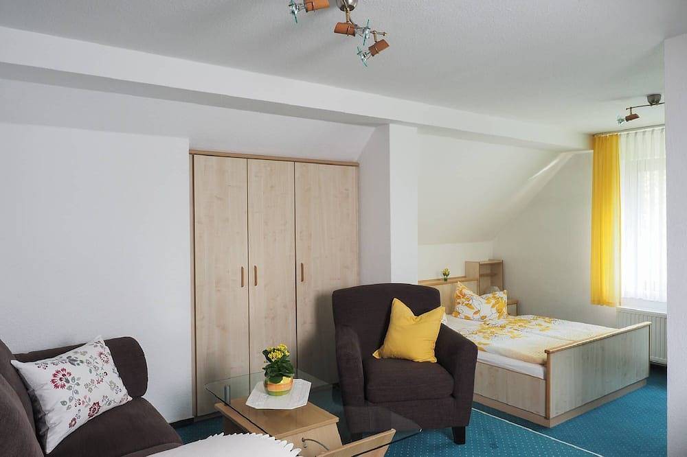 Ganze Wohnung, Schöne ruhig am Wald gel. Fewo, 90qm, im Spreewald, ideal für Fam.u. Freunde in Alt Zauche, Alt Zauche-Wußwerk