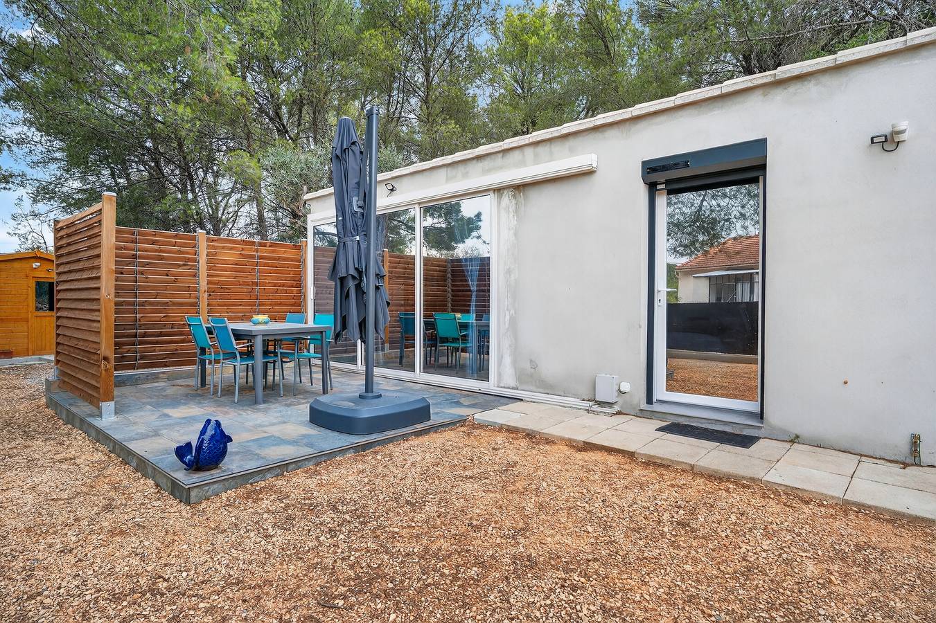 Estudio entero, Estudio 'Cabanon Des Amandiers' con Terraza Privada, Wi-Fi y Aire Acondicionado in Sanary-sur-Mer, Region de Toulon