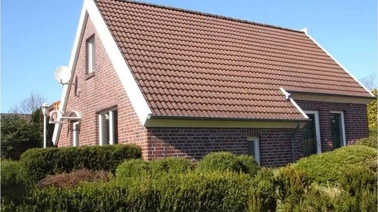 Holiday home for 4 people with terrace in Aurich, Landkreis Aurich