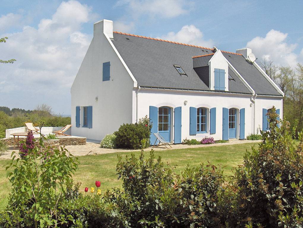 Grande maison en bordure de hameau in Locmaria, Côte des Mégalithes