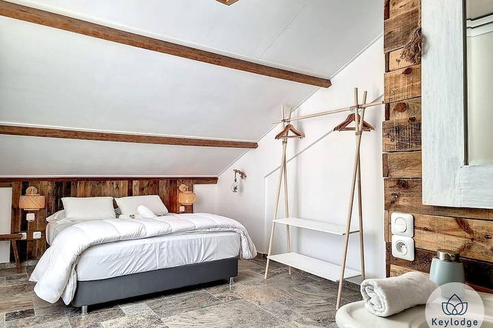 Gîte pour 6 personnes, avec terrasse et jardin dans Plage des Roches Noires - 2