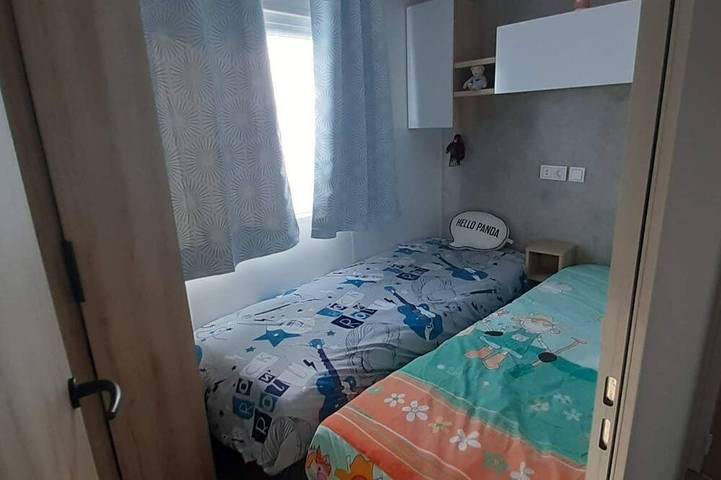 Camping pour 6 personnes, avec piscine ainsi que terrasse et jardin à Lattes - 3