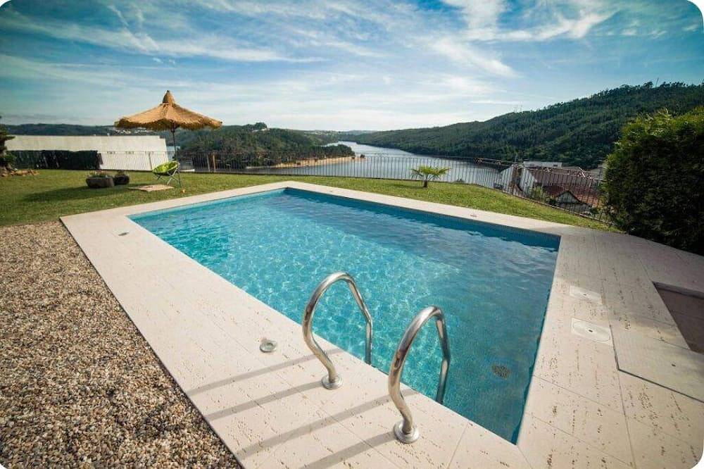 Holliday Villa - Casa do Sobreiro in Melres, District de Porto