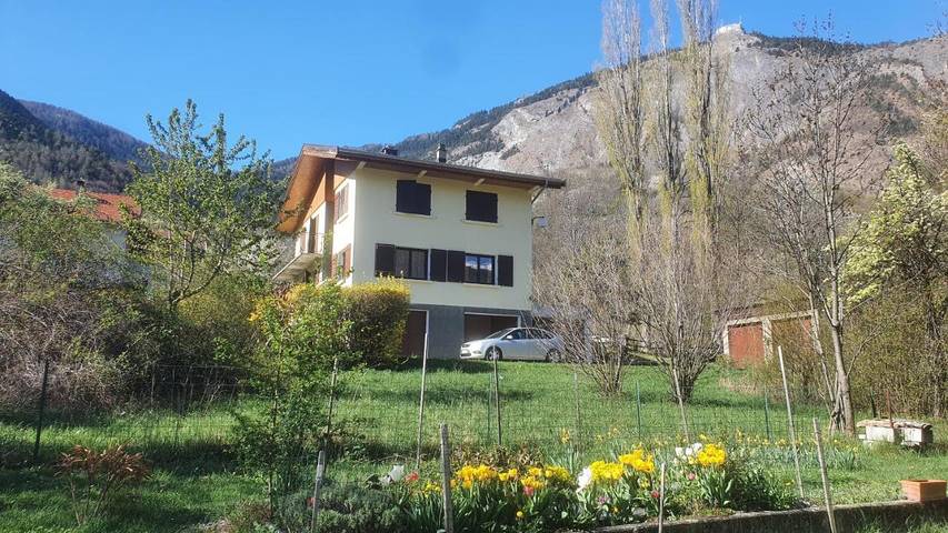 Gîte pour 5 personnes, avec jardin et vue à Saint-Martin-d'Arc - 4