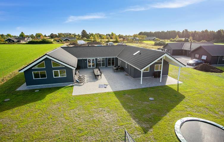 Ferienhaus für 24 Personen, mit Whirlpool und Pool sowie Sauna und Garten auf Møn - 2