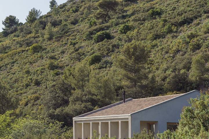 A quiet home, between Provence and the Calanques in Simiane-Collongue, Mediterranean Coast (France)