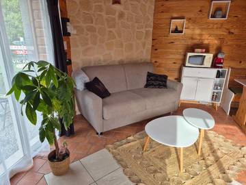Gîte pour 2 personnes, avec jardin à Esson