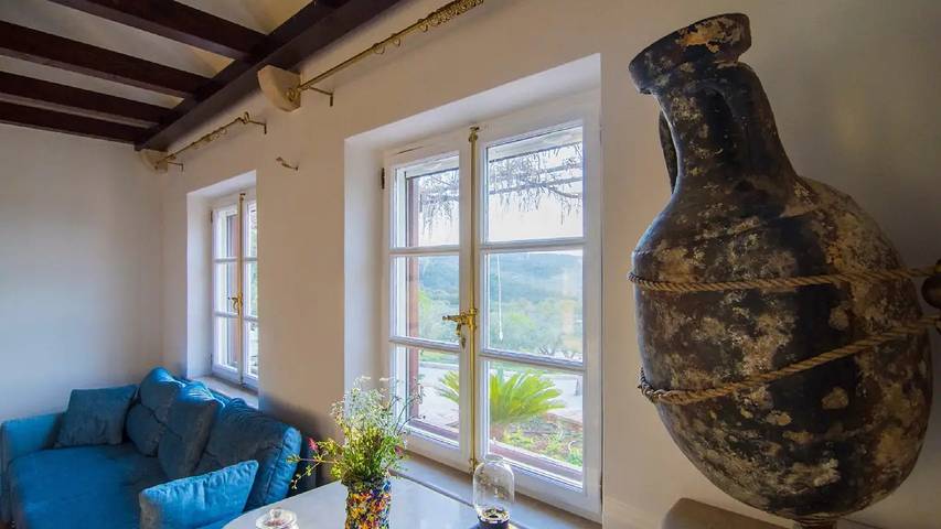Villa pour 5 personnes, avec terrasse et piscine, animaux acceptés à Supetar