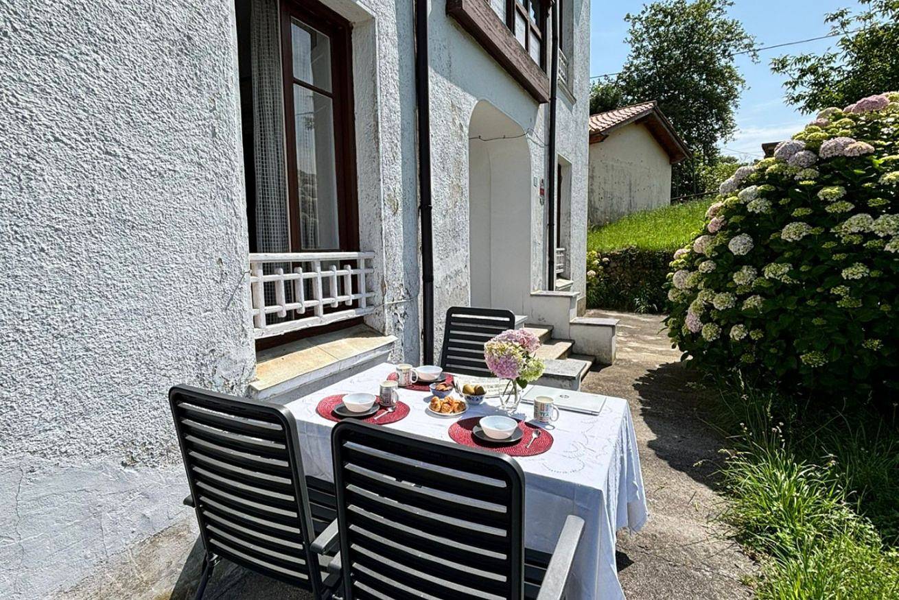 Ferienhaus für 6 Personen mit Balkon/Terrasse in Peñamellera Baja, Costa Verde (Spanien)