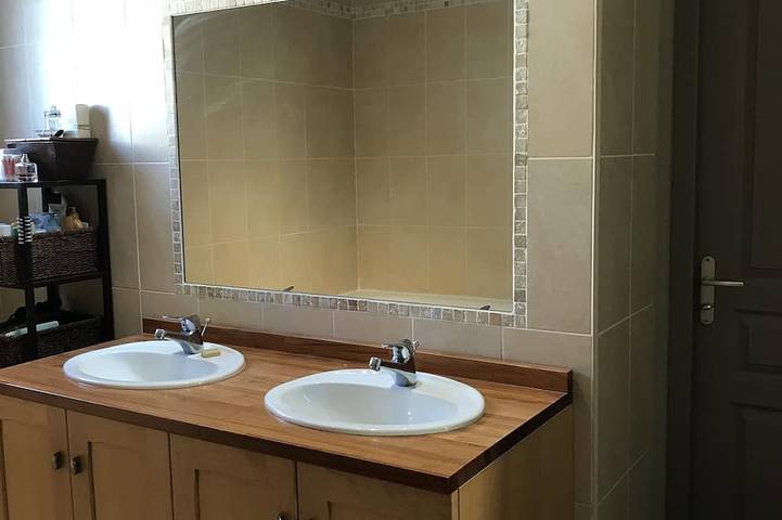 Location de vacances pour 5 personnes, avec jardin ainsi que piscine et terrasse à Langlade - 4