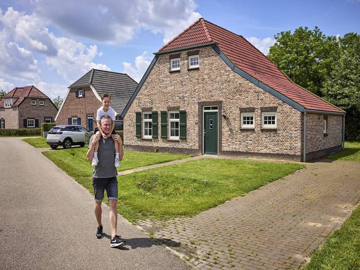 Vakantiehuis voor 9 personen, with Terras and Tuin as well as Zwembad in Leudal