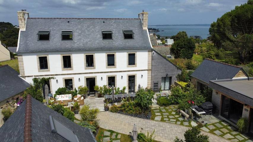 Chambre d’hôte pour 2 personnes, avec Terrasse et Jacuzzi ainsi que Jardin et Sauna