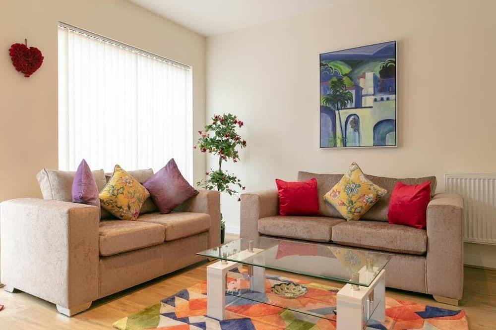 Addenbrookes Townhouse with Parking and sleeps 6 ; 5 mins to Papworth hospital in Cambridge, Cambridgeshire