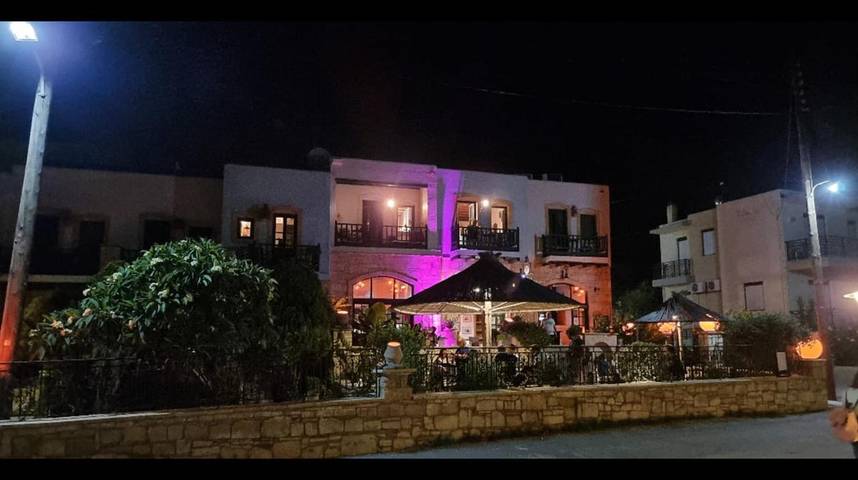Ferienhaus für 4 Personen, mit Terrasse und Garten sowie Ausblick in Keratokampos