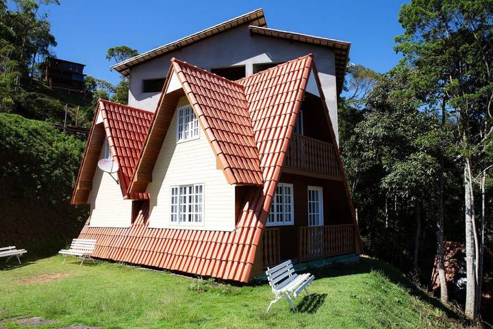 Casas e apartamentos de temporada para 9 pessoas, com jardim e piscina, com animais de estimação em Aracê
