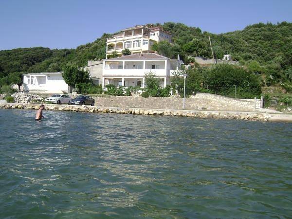 Entire apartment, Ferienwohnung in Kampor mit Meerblick, Terrasse, Klimaanlage, W-Lan (3708-1) in Plaža Miral, Kampor