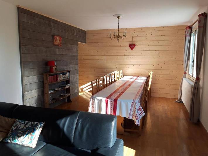 Location de vacances pour 18 personnes, avec jardin et vue, adapté aux familles dans Lac de Bonlieu - 3