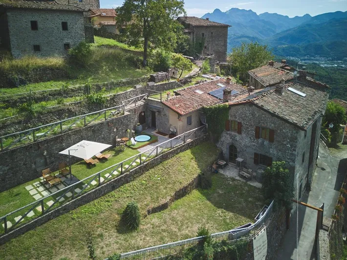Casa rural para 14 personas, con piscina y jardín además de jacuzzi y sauna, Familias con niños - 1