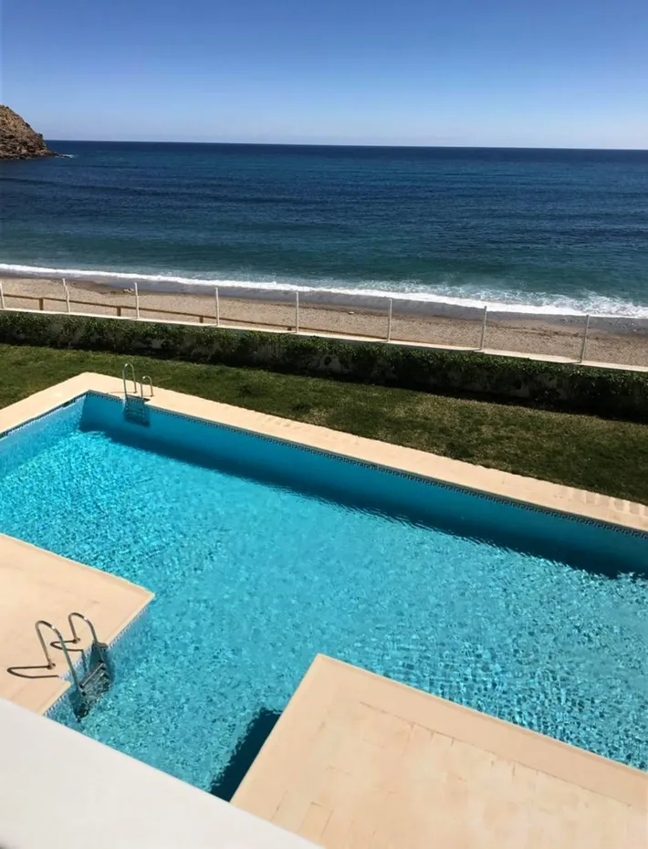 Apartamento de vacaciones para 5 personas, con piscina además de vistas y jardín - 1