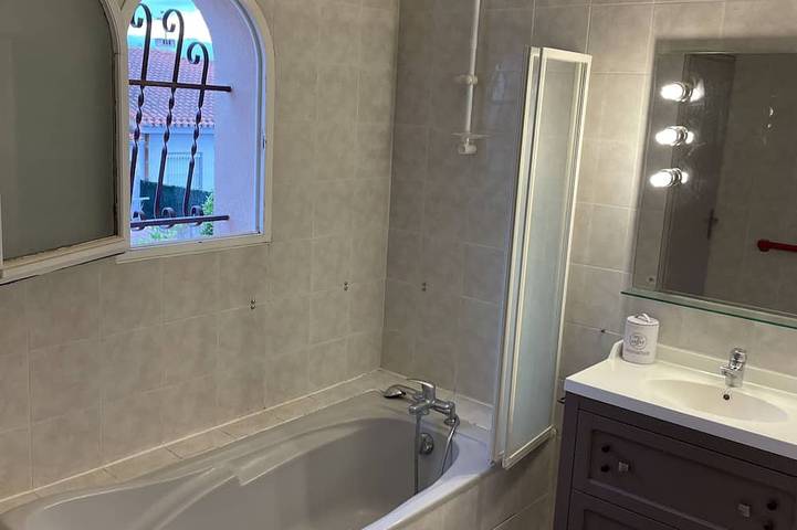 Location de vacances pour 7 personnes, avec balcon et jardin à Alénya - 4